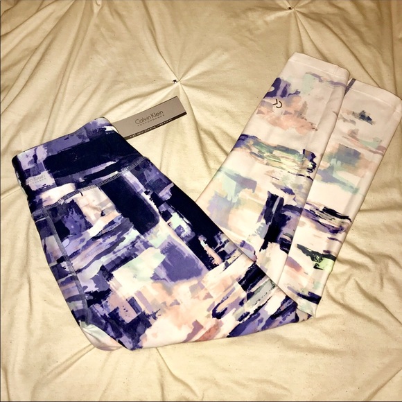 💜Calvin Klein Geo-Print Leggings💜 - Picture 2 of 4